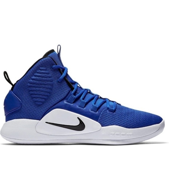 Men Nike Shoes - Picture 3 of 5